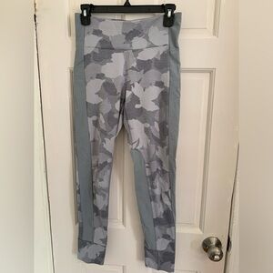 Athleta Gray Camo Joggers size small